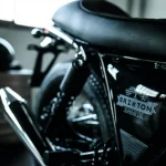 Brixton_Sunray-125_Bullet-Silver_seat_exhaust_detail